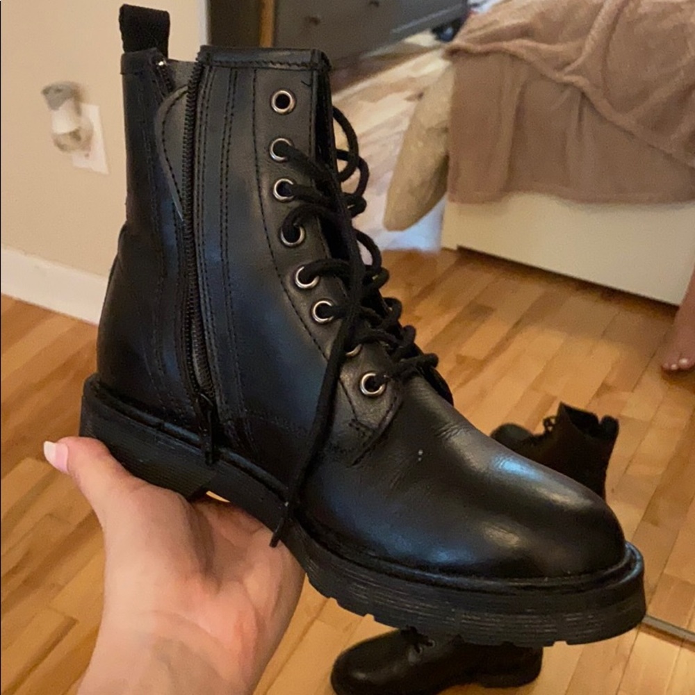 Black booties for fall - Picture 3 of 3